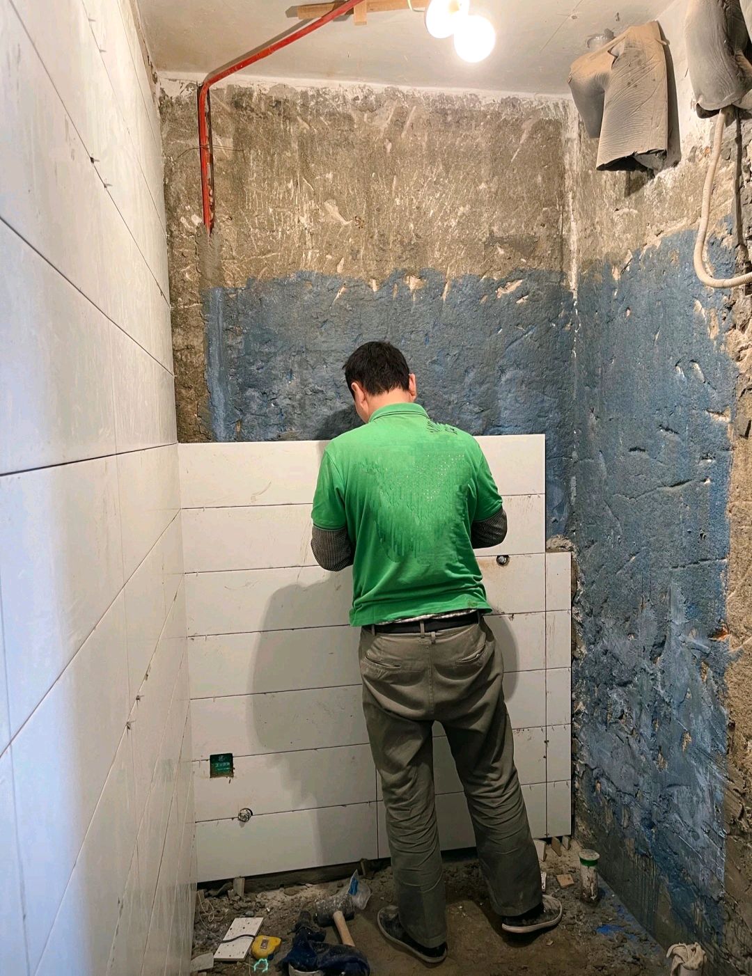 瓷砖墙上打孔安装电视机视频(瓷砖上挂电视打孔把瓷砖打碎了) 瓷砖墙上打孔安装电视机视频(瓷砖上挂电视打孔把瓷砖打碎了)